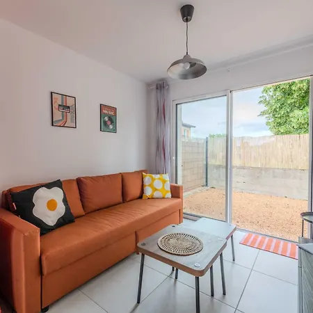 Дом отдыха Echappee Brionnaise T2, Clim, Terrasse, Parking