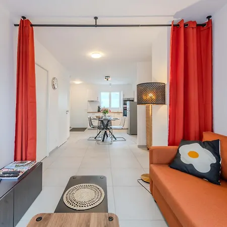 Semesterbostad Echappee Brionnaise T2, Clim, Terrasse, Parking Saint-Nizier-sous-Charlieu